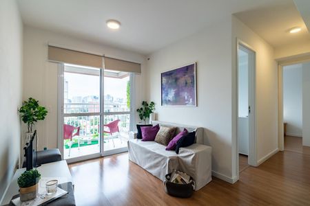 Sala de apartamento para alugar com 2 quartos, 54m² em Santo Amaro, São Paulo