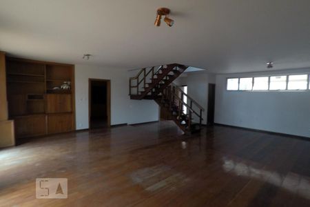 Sala de casa para alugar com 3 quartos, 300m² em Morumbi, São Paulo