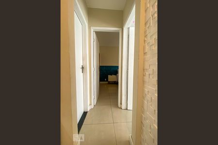 Corredor de apartamento para alugar com 2 quartos, 80m² em Vila da Penha, Rio de Janeiro