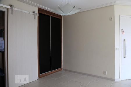 Sala de apartamento para alugar com 3 quartos, 100m² em Lar São Paulo, São Paulo