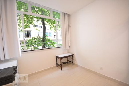 Quarto de kitnet/studio para alugar com 1 quarto, 40m² em Catete, Rio de Janeiro