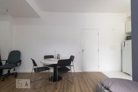 Apartamento à venda com 41m², 1 quarto e 1 vagaSalas