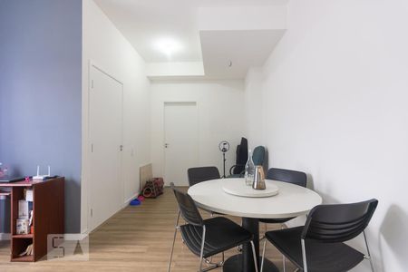 Apartamento à venda com 41m², 1 quarto e 1 vagaSalas