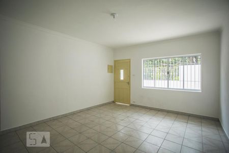 Casa à venda com 90m², 2 quartos e 2 vagasSala