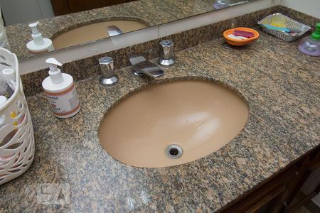 Apartamento para alugar com 280m², 4 quartos e 4 vagas Apartamento para alugar com 280m², 4 quartos e 4 vagasBanheiro Corredor