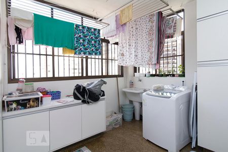 Apartamento para alugar com 280m², 4 quartos e 4 vagas Apartamento para alugar com 280m², 4 quartos e 4 vagasÁrea de Serviço