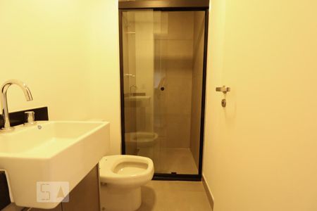 Banheiro de kitnet/studio para alugar com 1 quarto, 21m² em Vila Mariana, São Paulo