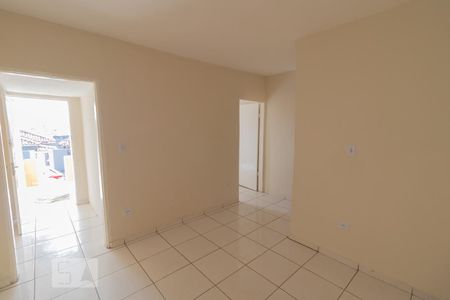 Sala de casa para alugar com 1 quarto, 80m² em Parque Peruche, São Paulo