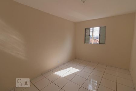 Dormitório de casa para alugar com 1 quarto, 80m² em Parque Peruche, São Paulo