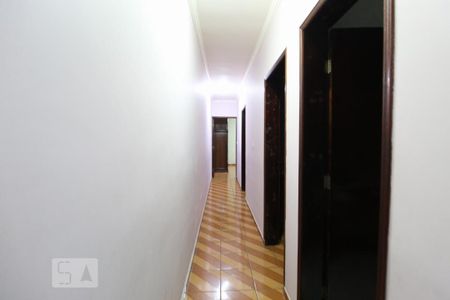 Corredor de casa à venda com 3 quartos, 267m² em Vila Alto de Santo André, Santo André