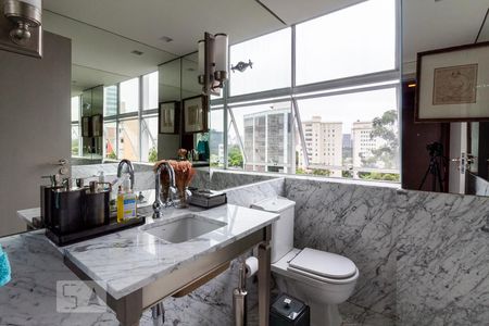 Lavabo de apartamento à venda com 4 quartos, 190m² em Jardim Europa, São Paulo