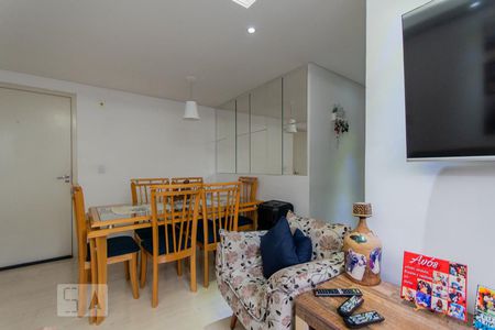 Sala de apartamento à venda com 2 quartos, 50m² em Parque Sao Vicente, Santo André