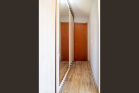 Corredor de apartamento para alugar com 3 quartos, 72m² em Jardim Carvalho, Porto Alegre