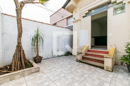 Casa à venda com 160m², 1 quarto e sem vaga Casa à venda com 160m², 1 quarto e sem vagaQuintal