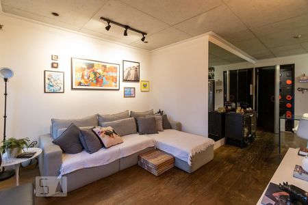 Sala de apartamento para alugar com 2 quartos, 70m² em Vila Suzana, São Paulo