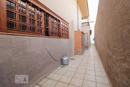 Casa para alugar com 420m², 4 quartos e 5 vagas Casa para alugar com 420m², 4 quartos e 5 vagasÁrea de serviço