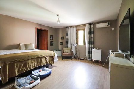 Casa para alugar com 420m², 4 quartos e 5 vagas Casa para alugar com 420m², 4 quartos e 5 vagasSuíte 2