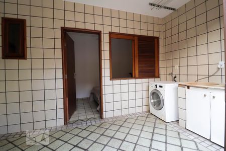 Casa para alugar com 420m², 4 quartos e 5 vagas Casa para alugar com 420m², 4 quartos e 5 vagasÁrea de serviço