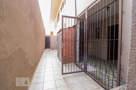 Casa para alugar com 420m², 4 quartos e 5 vagas Casa para alugar com 420m², 4 quartos e 5 vagasÁrea de serviço