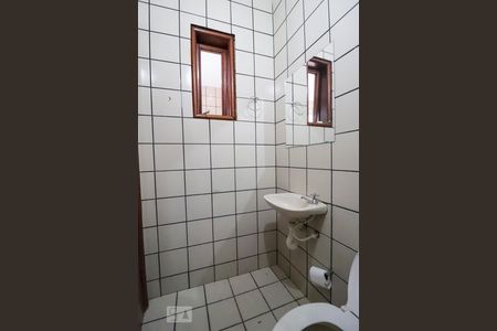 Casa para alugar com 420m², 4 quartos e 5 vagas Casa para alugar com 420m², 4 quartos e 5 vagasBanheiro de serviço