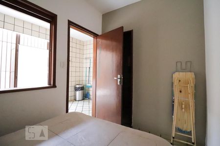 Casa para alugar com 420m², 4 quartos e 5 vagas Casa para alugar com 420m², 4 quartos e 5 vagasQuarto de serviço