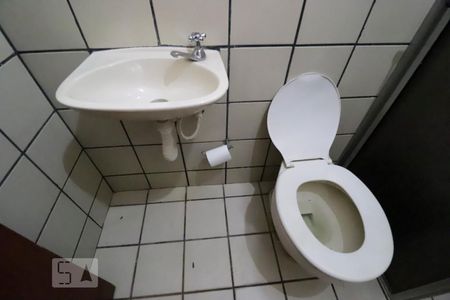 Casa para alugar com 420m², 4 quartos e 5 vagas Casa para alugar com 420m², 4 quartos e 5 vagasBanheiro de serviço