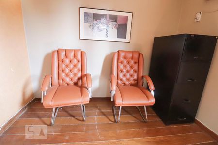 Casa para alugar com 420m², 4 quartos e 5 vagas Casa para alugar com 420m², 4 quartos e 5 vagasEscritório