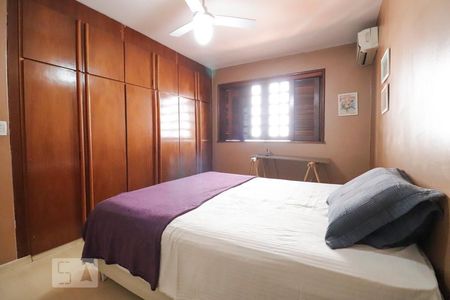 Casa para alugar com 420m², 4 quartos e 5 vagas Casa para alugar com 420m², 4 quartos e 5 vagasQuarto 1