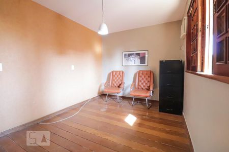 Casa para alugar com 420m², 4 quartos e 5 vagas Casa para alugar com 420m², 4 quartos e 5 vagasEscritório