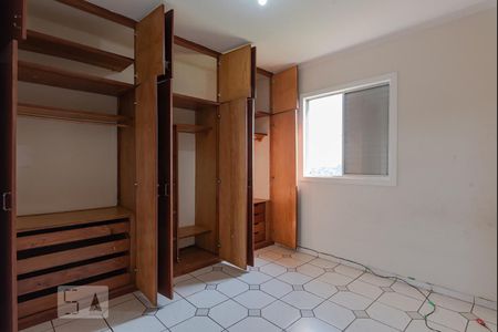 Quarto 1 - Armários de apartamento para alugar com 2 quartos, 60m² em Vila Orozimbo Maia, Campinas