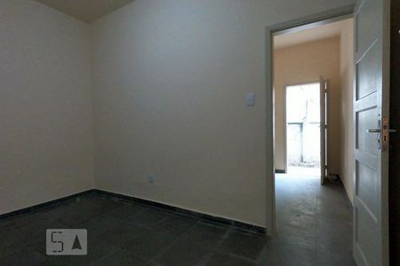 Quarto de casa para alugar com 1 quarto, 65m² em Cascadura, Rio de Janeiro