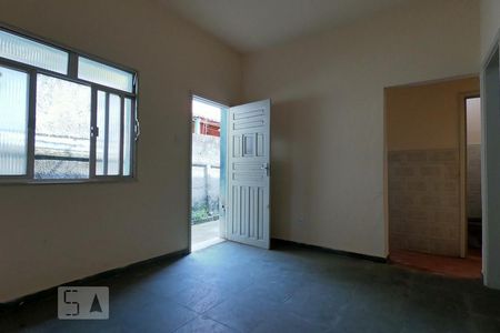 Sala de casa para alugar com 1 quarto, 65m² em Cascadura, Rio de Janeiro