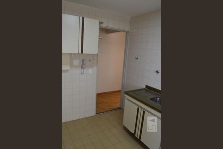 Cozinha de apartamento para alugar com 3 quartos, 76m² em Vila Gomes Cardim, São Paulo