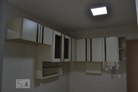 Cozinha de apartamento para alugar com 3 quartos, 76m² em Vila Gomes Cardim, São Paulo