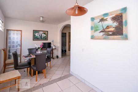 Sala de Jantar de casa para alugar com 3 quartos, 245m² em Horto Florestal, Belo Horizonte