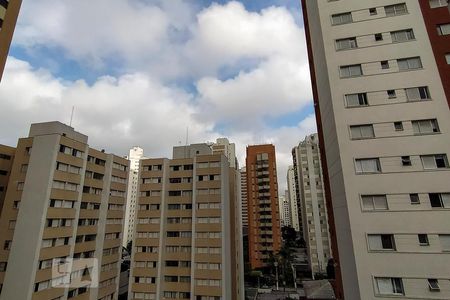 Vista de apartamento para alugar com 2 quartos, 70m² em Vila Uberabinha, São Paulo