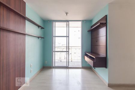 Sala de apartamento para alugar com 2 quartos, 45m² em Jardim Guairaca, São Paulo