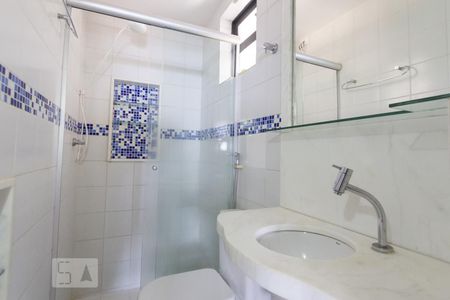 Banheiro de apartamento para alugar com 1 quarto, 40m² em Asa Norte, Brasília