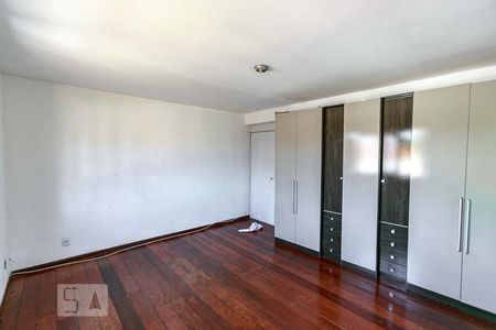 Quarto 2 de apartamento para alugar com 2 quartos, 80m² em Medianeira, Porto Alegre