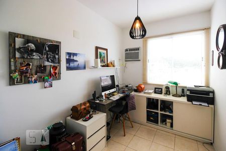 Quarto 2 de casa de condomínio à venda com 3 quartos, 107m² em Vargem Pequena, Rio de Janeiro