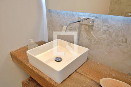 Lavabo de casa à venda com 5 quartos, 300m² em Retiro Morumbi, São Paulo