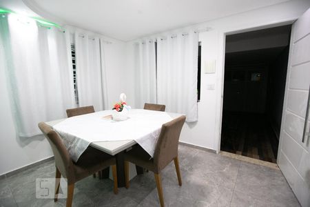 Sala de casa à venda com 6 quartos, 300m² em Vila Verde, São Paulo