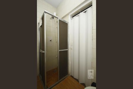 Banheiro de kitnet/studio para alugar com 1 quarto, 40m² em Centro, Rio de Janeiro