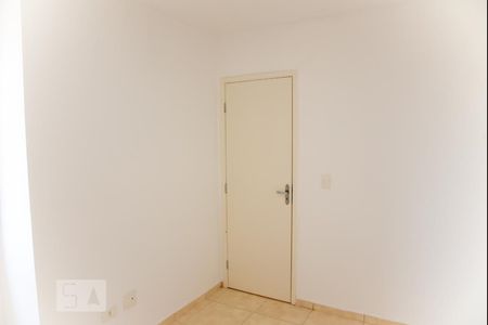 Quarto 2 de apartamento para alugar com 2 quartos, 50m² em Vila Nhocune, São Paulo