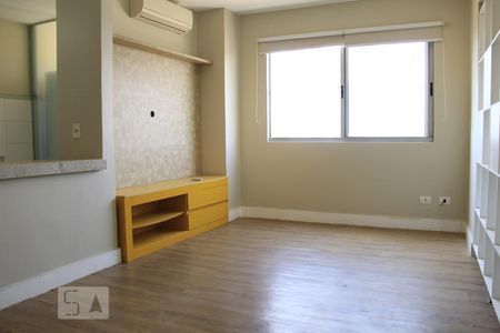 Sala de kitnet/studio para alugar com 1 quarto, 41m² em Parque Amazônia, Goiânia