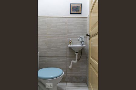 Lavabo de apartamento para alugar com 2 quartos, 98m² em Embaré, Santos