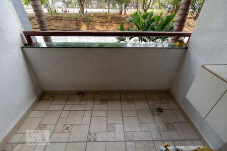 Sacada de apartamento para alugar com 3 quartos, 70m² em Jaguaré, São Paulo