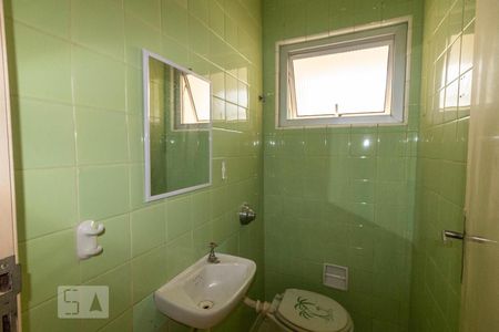 Lavabo  de apartamento para alugar com 3 quartos, 75m² em Campestre, Santo André