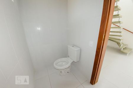 Lavabo de casa para alugar com 2 quartos, 72m² em São João do Rio Vermelho, Florianópolis