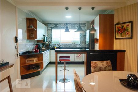 Sala e Cozinha de casa de condomínio à venda com 3 quartos, 204m² em Vila Santa Clara, São Paulo
